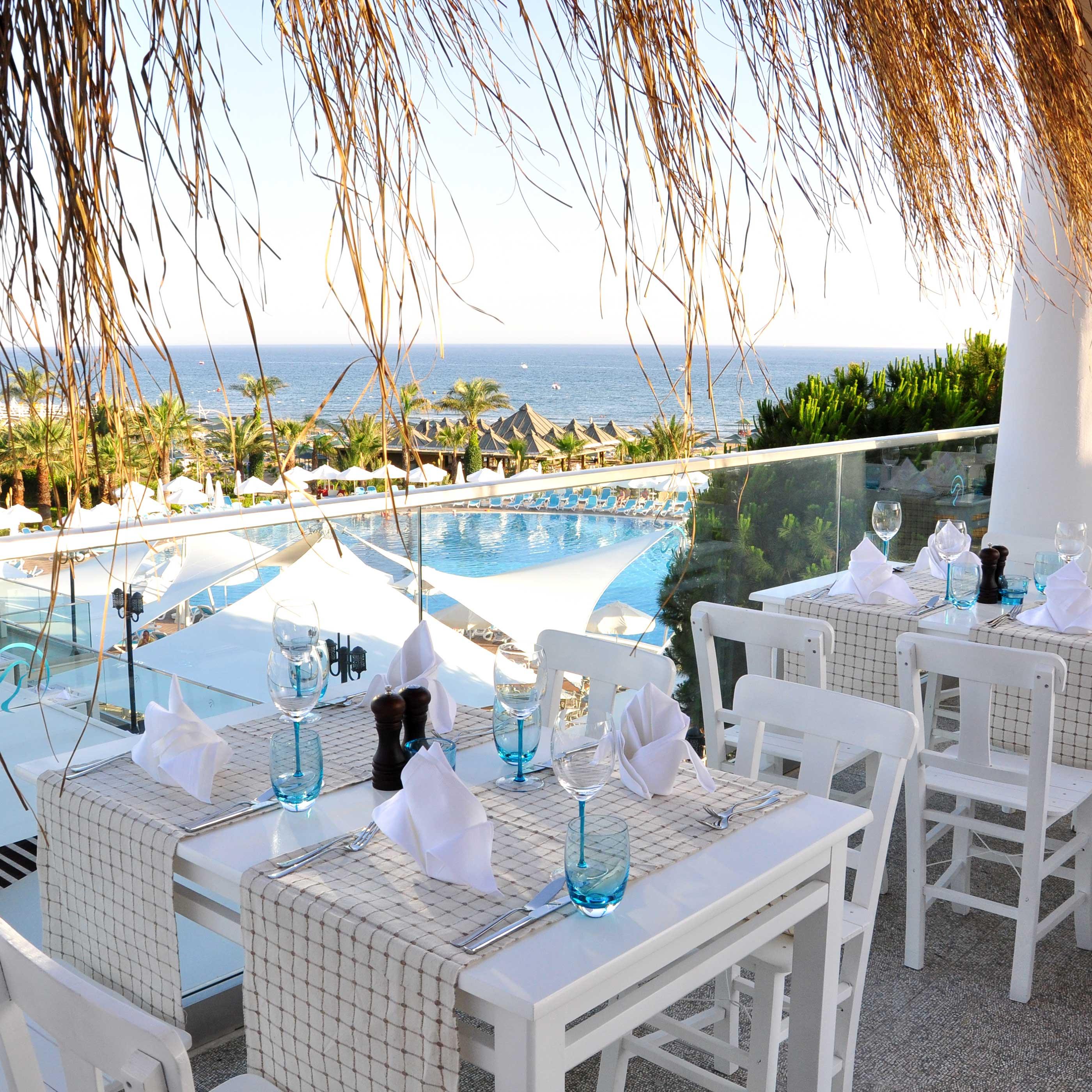Paloma Oceana Hotel Side Exterior photo